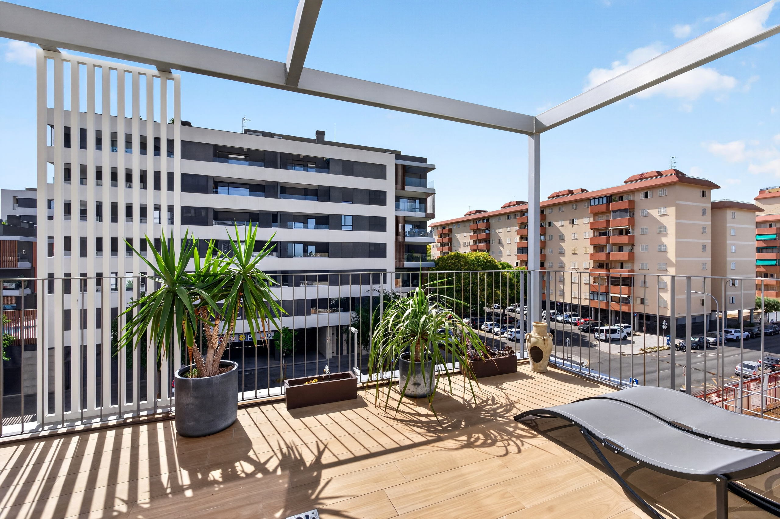 Viviendas modernas con ambiente de complejo turístico, Nou Llevant, Palma de Mallorca, 3