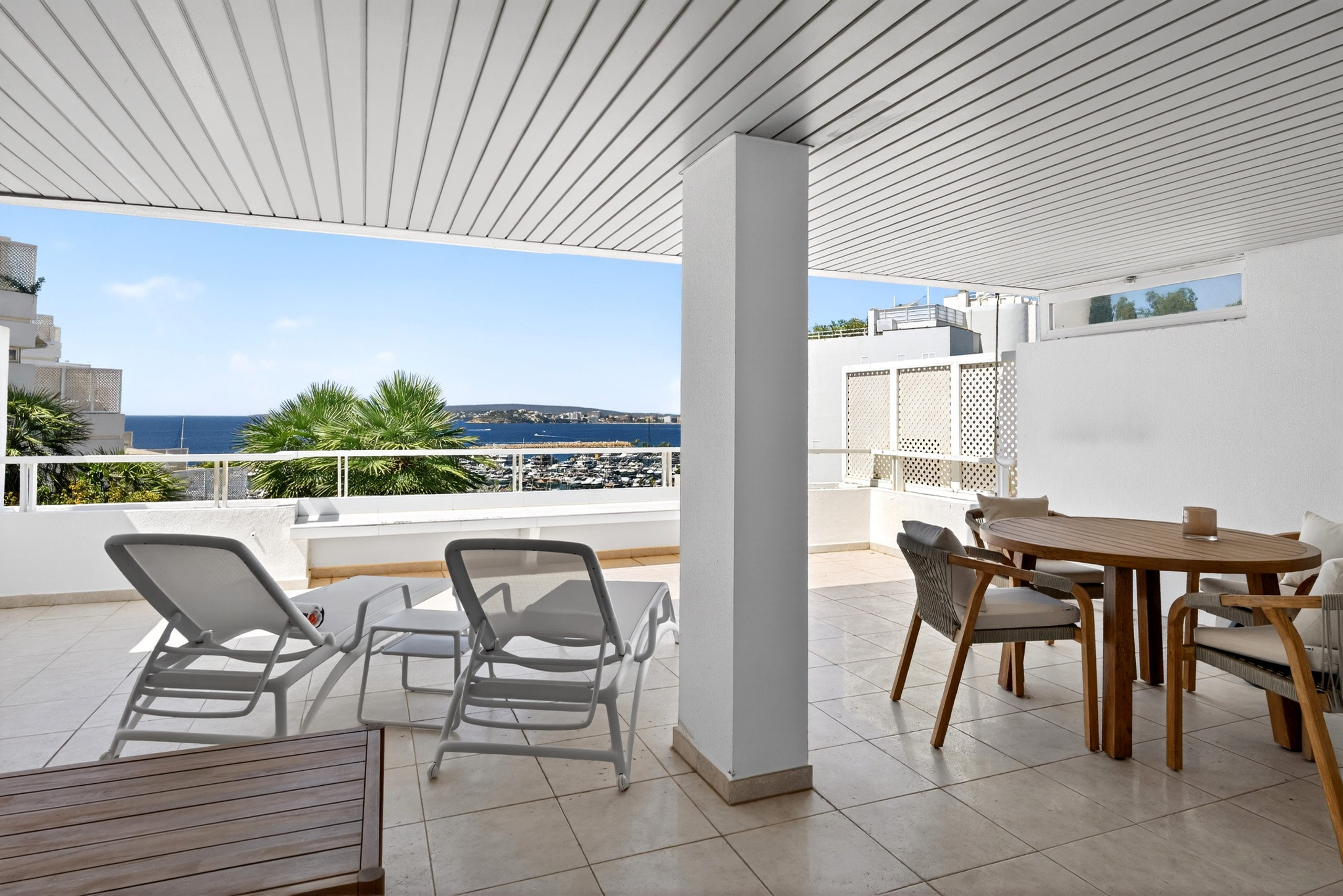 Apartment with a view of the harbor in Puerto Portals, photo 1 – Portals Nous, Calvià