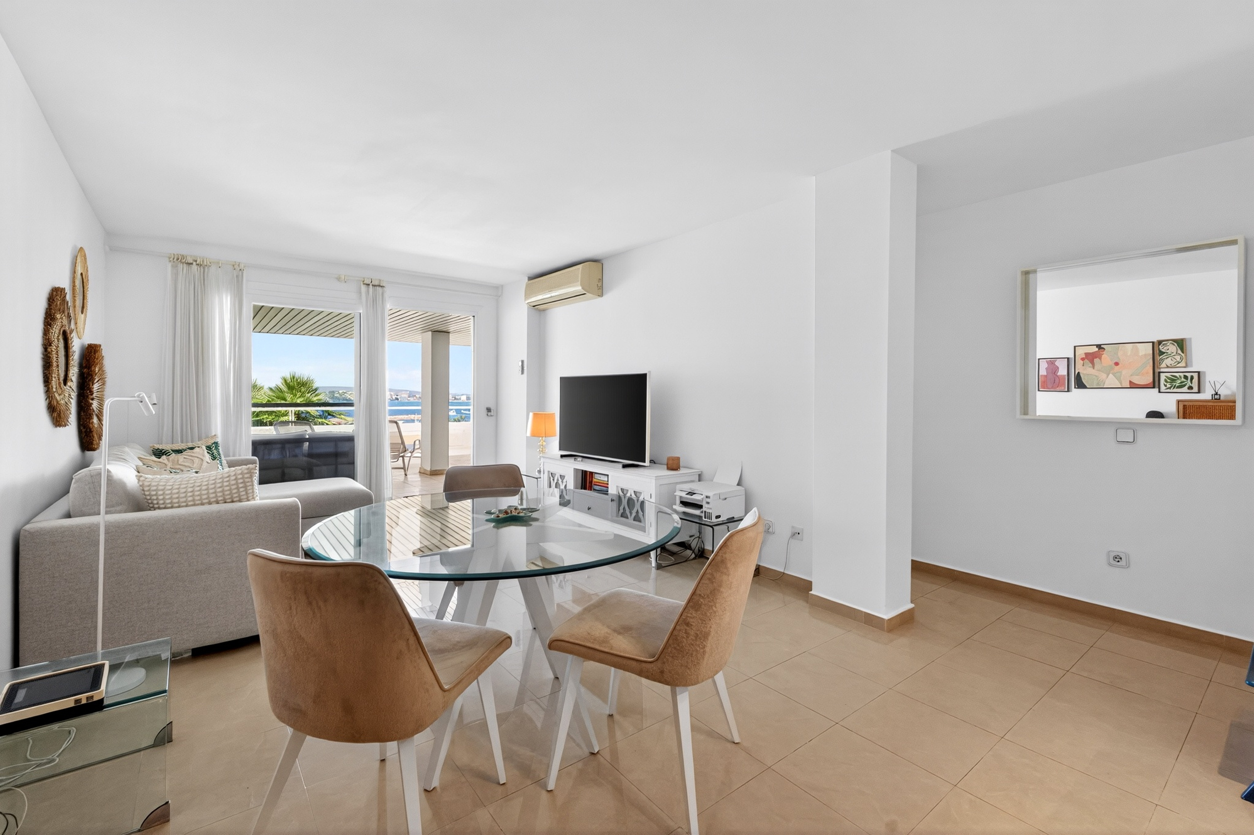 Apartment with a view of the harbor in Puerto Portals, photo 2 – Portals Nous, Calvià