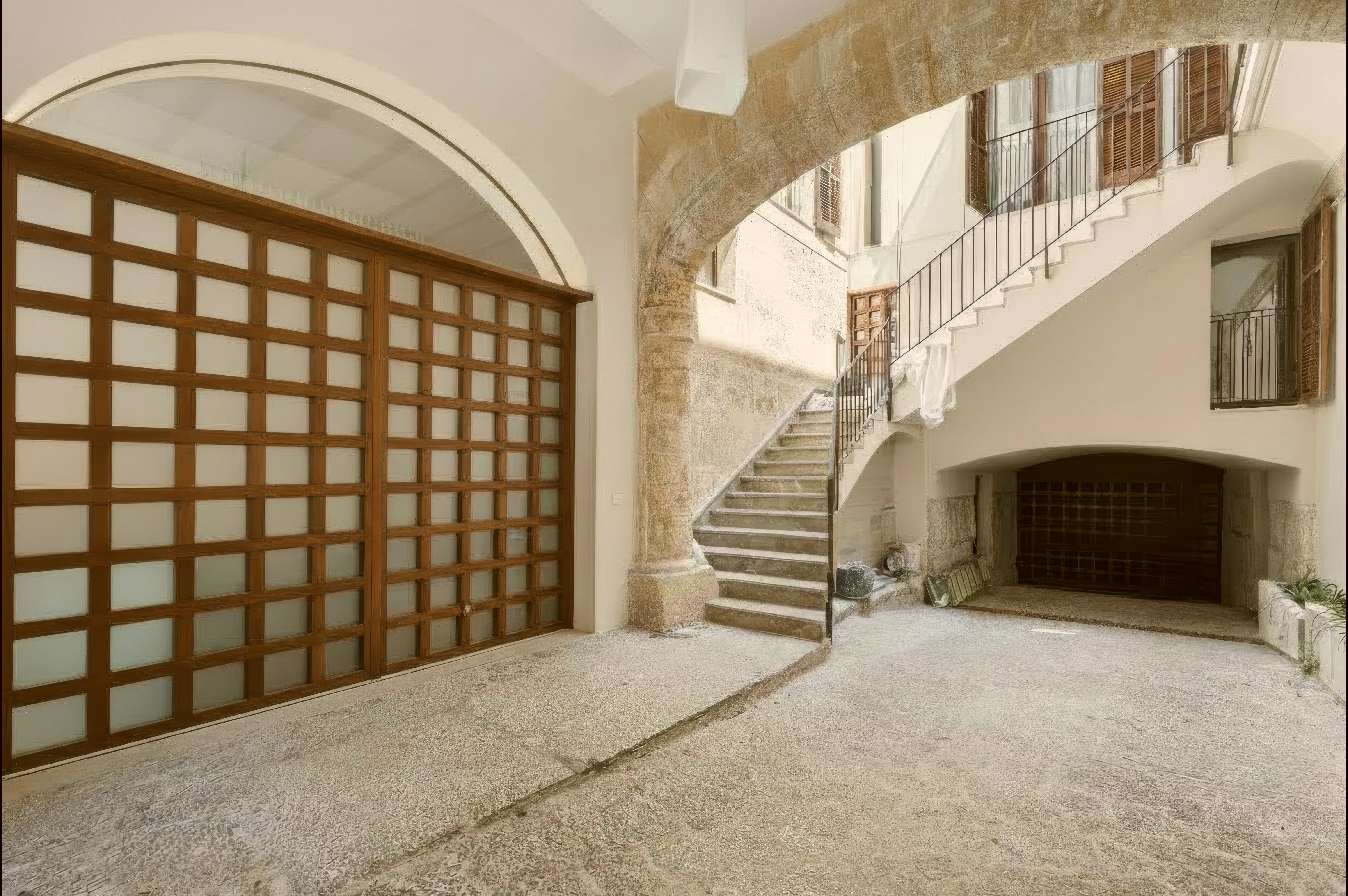 Old Town Duplex with Historic Courtyard and Garage, photo 2 – Puig de Sant Pere, Palma de Mallorca